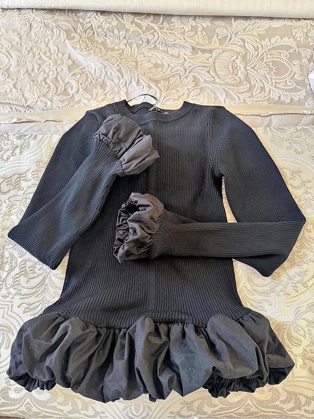 River island Black Ruffle top shirt Like New